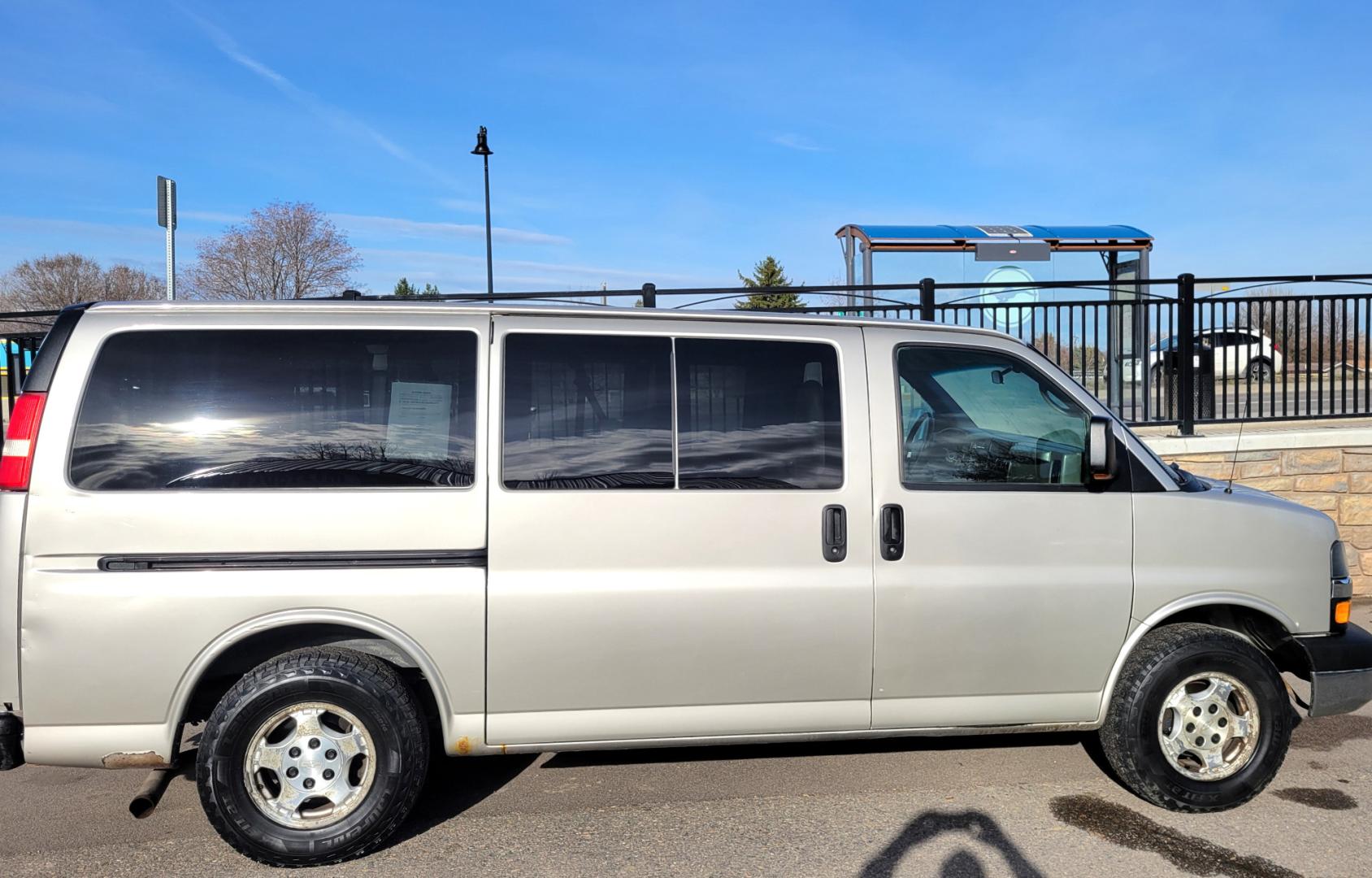 2007 White /Tan Chevrolet Express Express (1GNFH15Z471) with an 5.3L V8 engine, 4 Speed Auto transmission, located at 450 N Russell, Missoula, MT, 59801, (406) 543-6600, 46.874496, -114.017433 - Runs well. Shifts great. AWD works Perfectly. But... Has a few dash lights on. (ABS, Check Engine and Airbag) Seats 11. 5.3L V8. 4 Speed Automatic Transmission. Front and Rear Climate Control. AM FM CD Player. Power Windows and Locks. Because of the Miles, Financing is NOT Available. - Photo#0